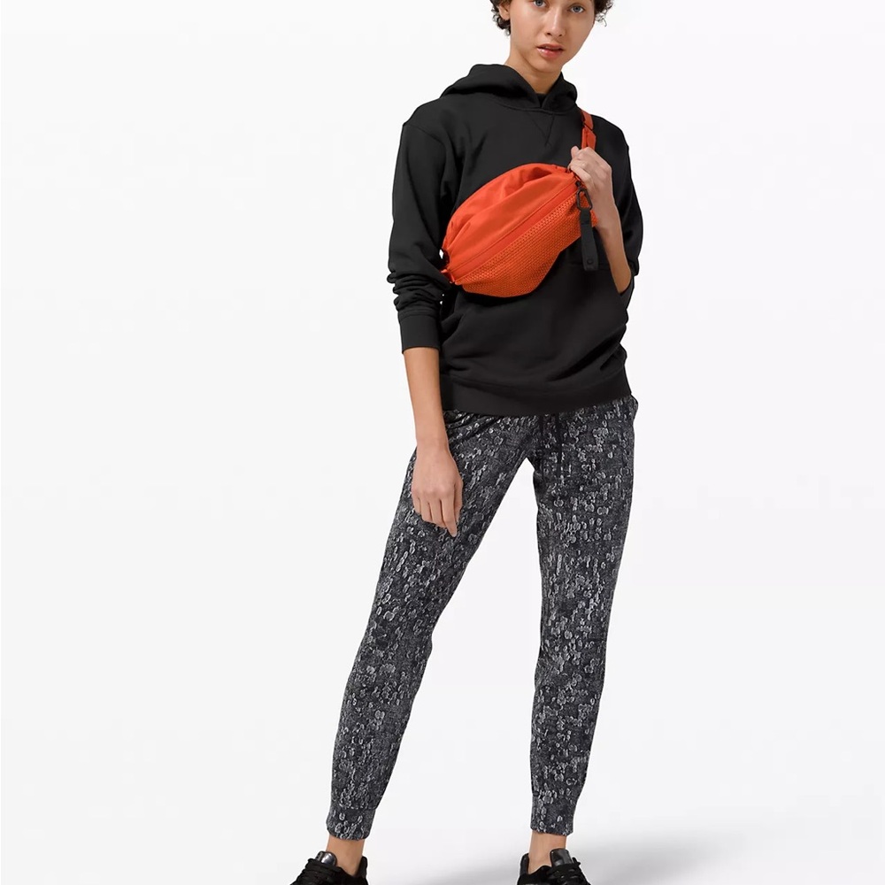 Lululemon NWT All Yours Hoodie Black - Picture 5 of 7
